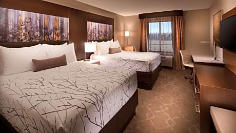 2 Queen Beds Non-Smoking Balcony View Microwave Fridge