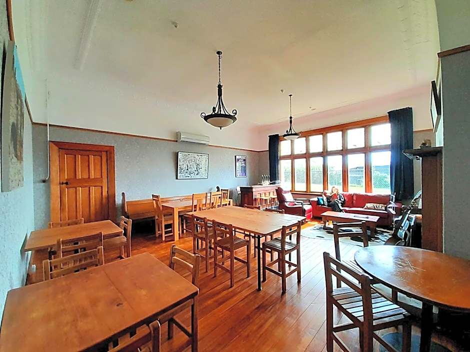 Noah's Ark Backpackers