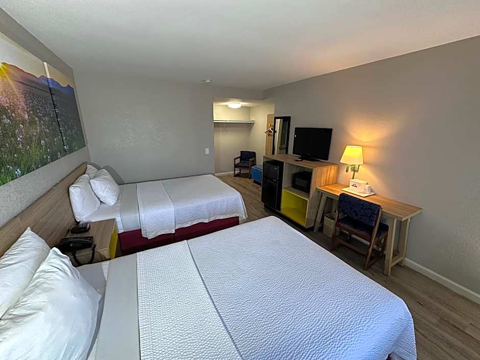 Days Inn by Wyndham San Marcos