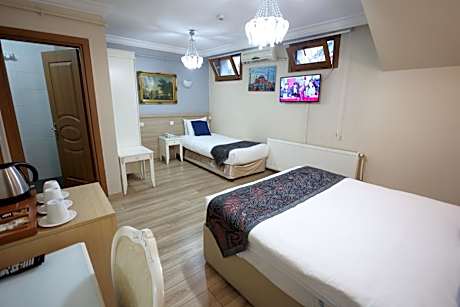 Economy Triple Room - Basement Floor