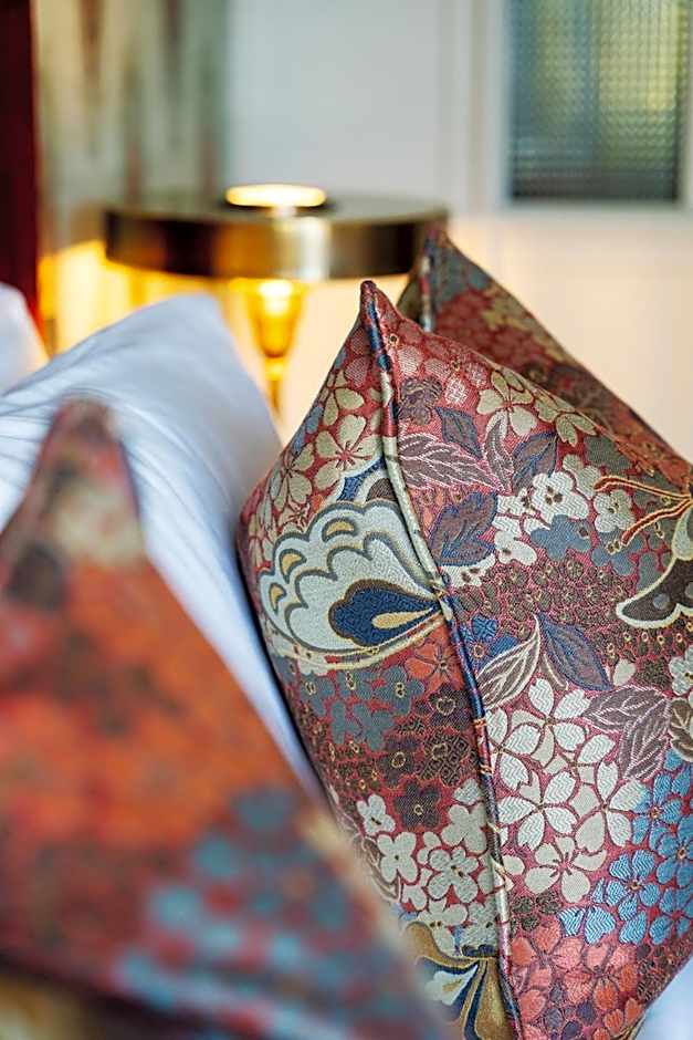 Portie Deluxe Suites by DA'HOME