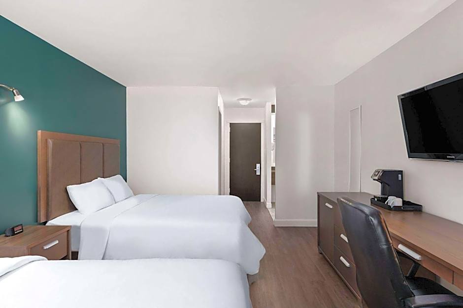 Travelodge by Wyndham Roberval