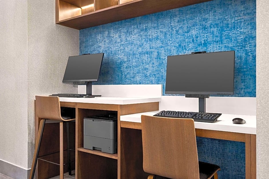 Hawthorn Suites by Wyndham Del Rio