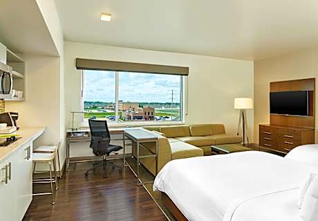 Studio, 2 Queen Beds