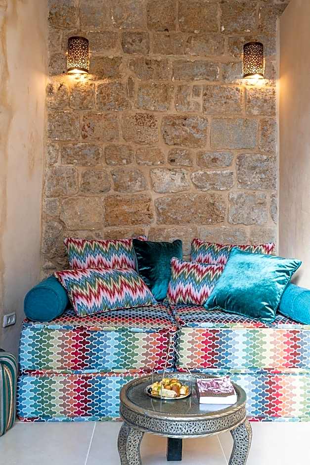 Arabesque Arts & Residency