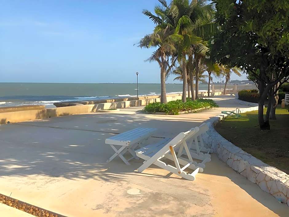 Baan Talay Samran Villa