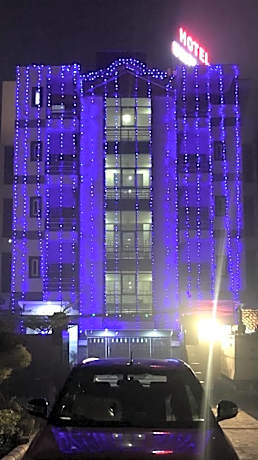 Hotel White House Residency