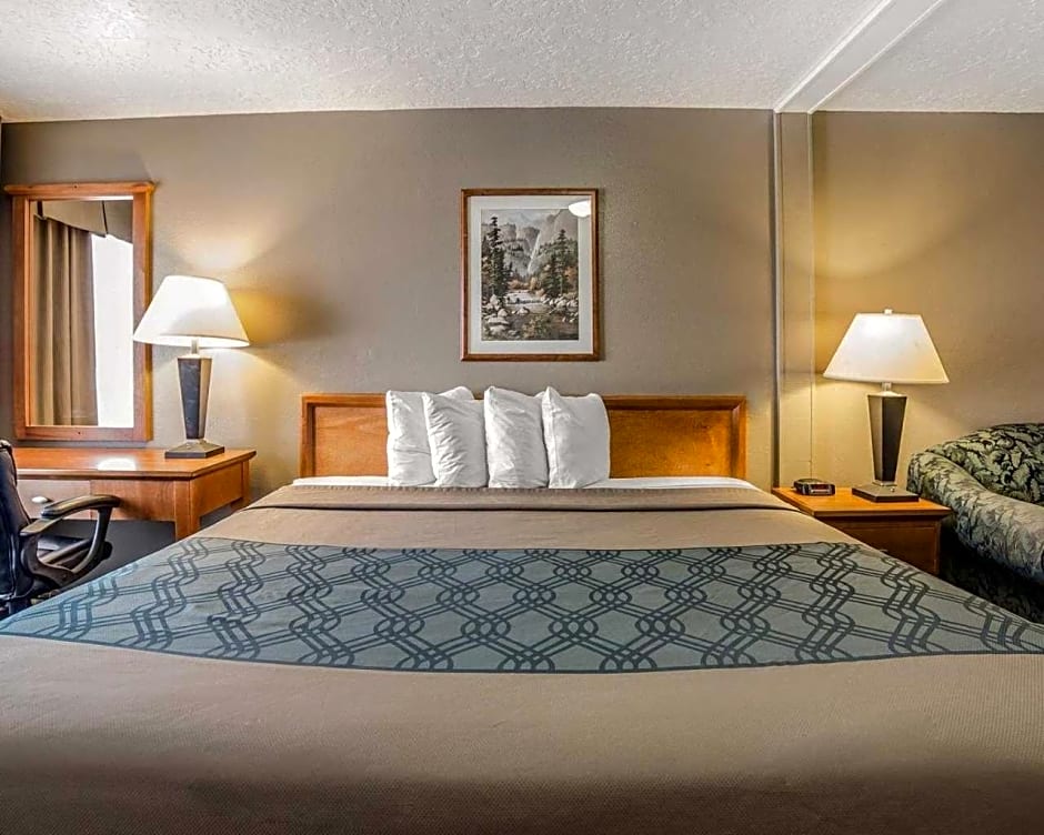 Photo 1 of 5 of King Room - Non-Smoking