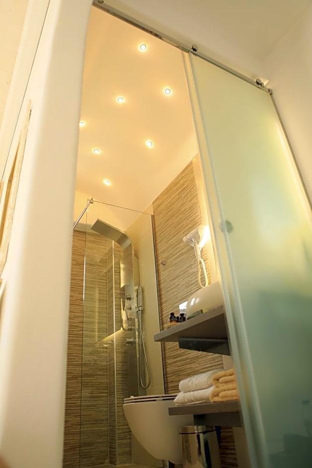 Theasis Luxury Suites