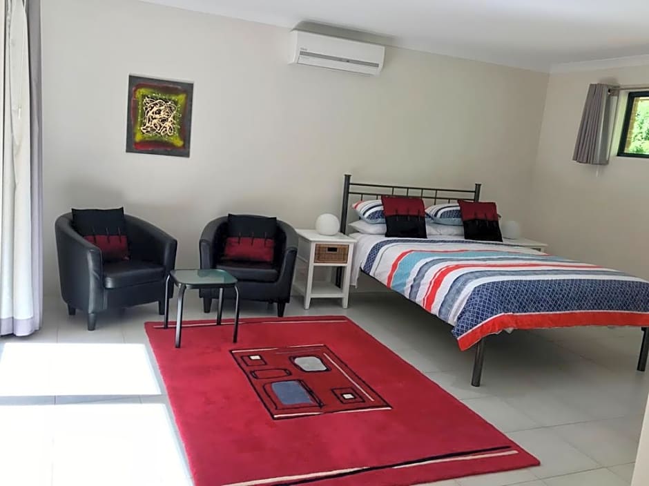 Little Shangri-La B&B