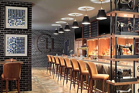 Cumberland House Knoxville, Tapestry Collection by Hilton