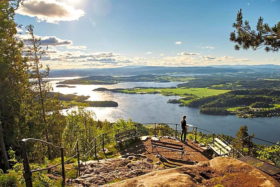 Kleivstua Hotel near Krokskogen