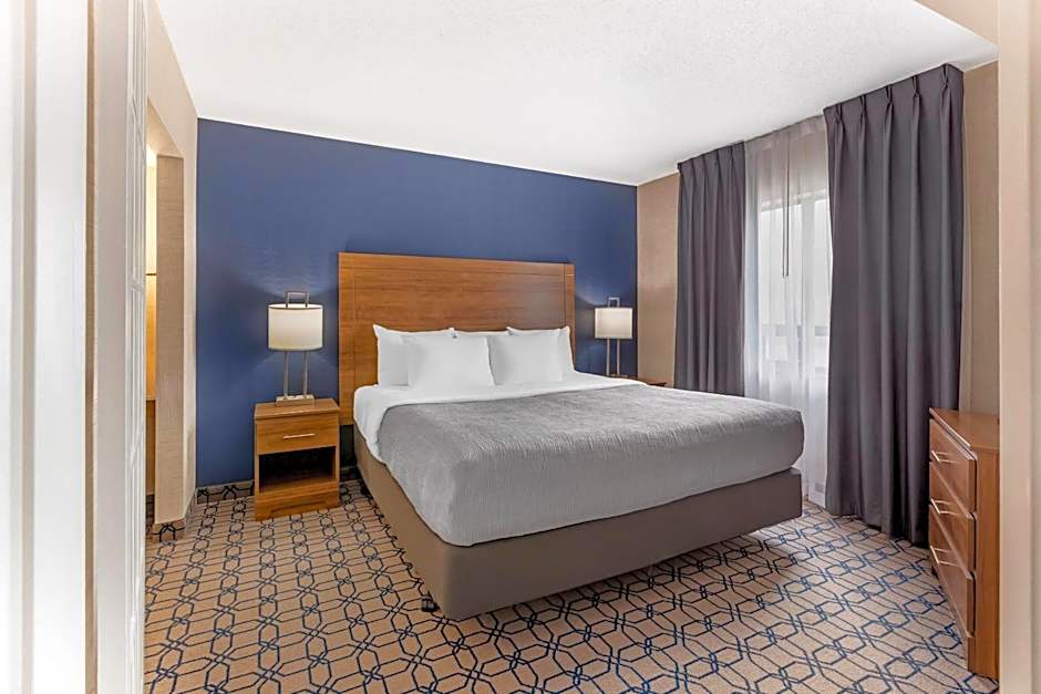 Quality Suites Whitby