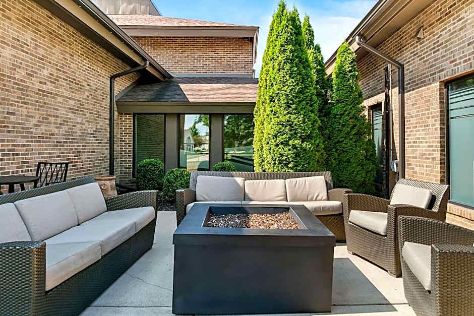 Best Western Okemos/East Lansing Hotel & Suites