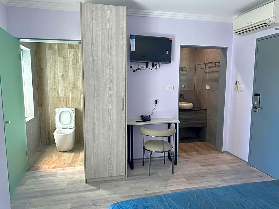 Sydney RiseOn Hotel