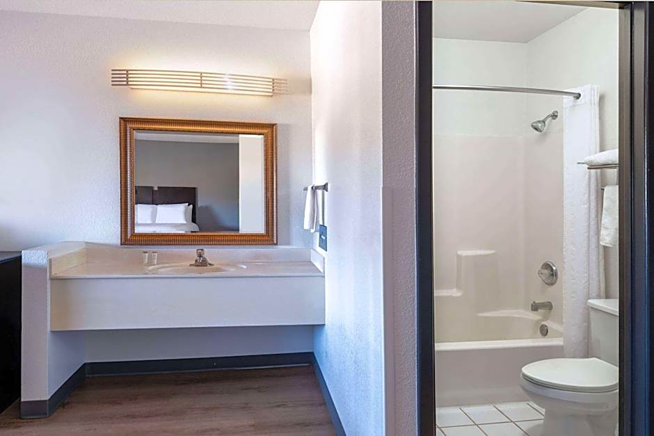 Travelodge by Wyndham Globe AZ