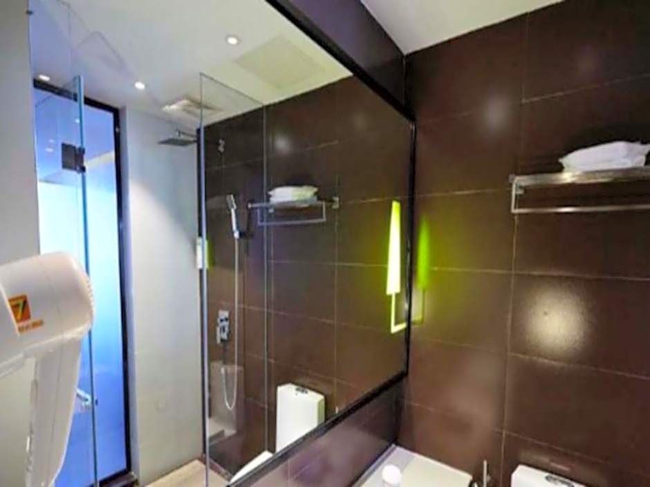 IU Hotel Anyang West Railway Station Yinxu Scenic Spot