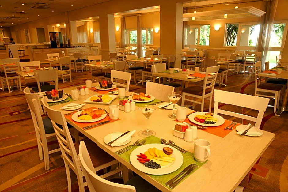 Garden Court Or Tambo International Airport