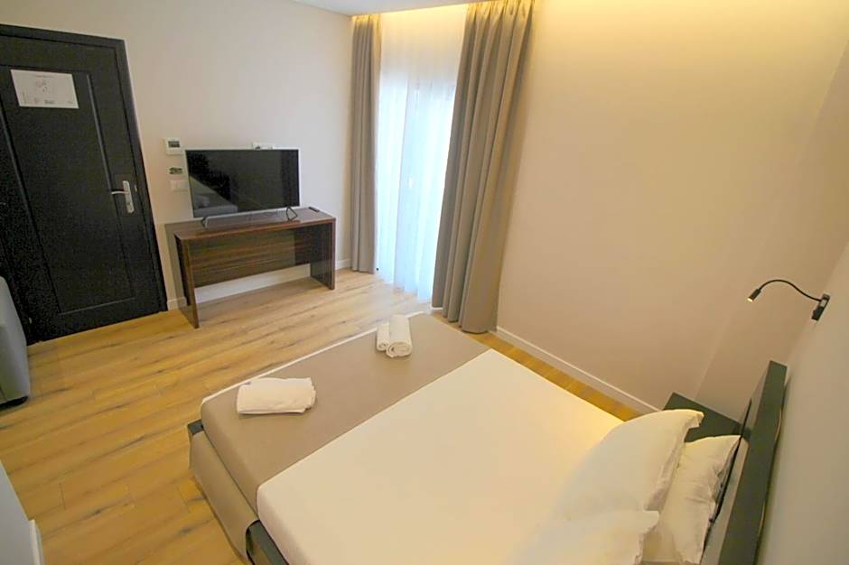 Hotel Strora