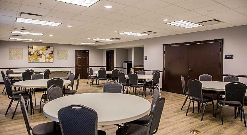 Evangeline Downs Hotel, an Ascend Collection Hotel