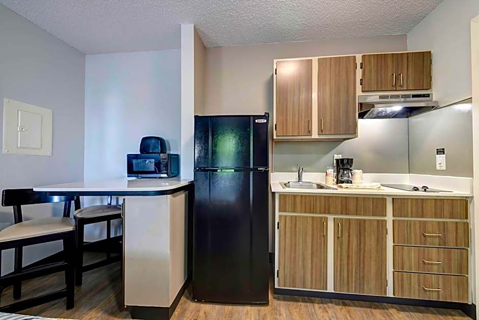 Studio 6-Arlington, TX - South - Dallas