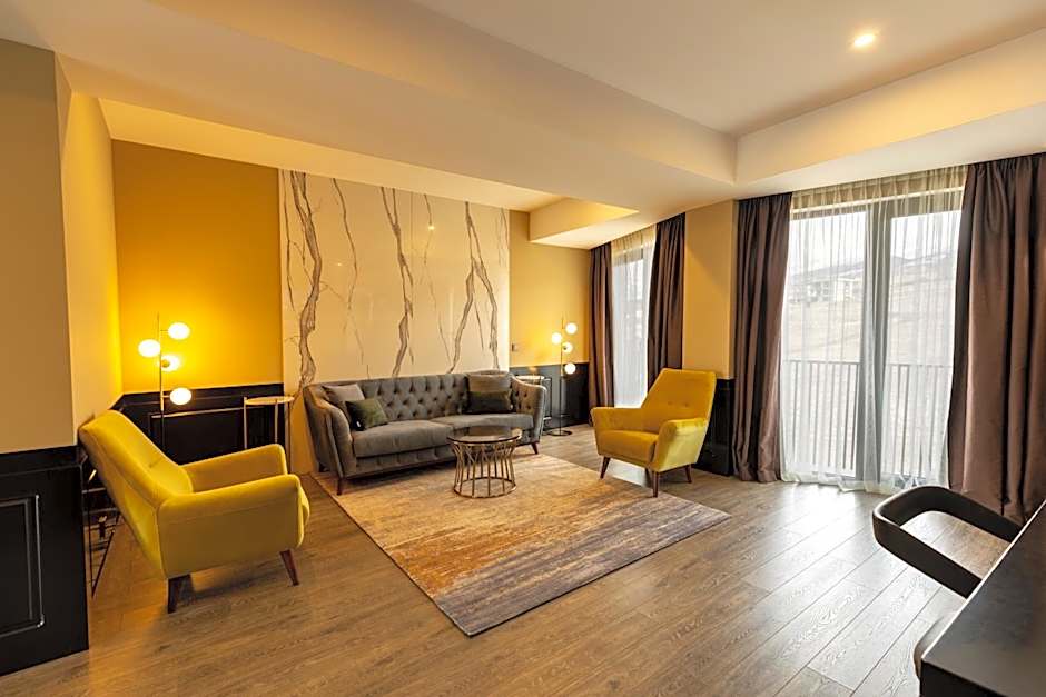 Photo 1 of 5 of Executive Suite