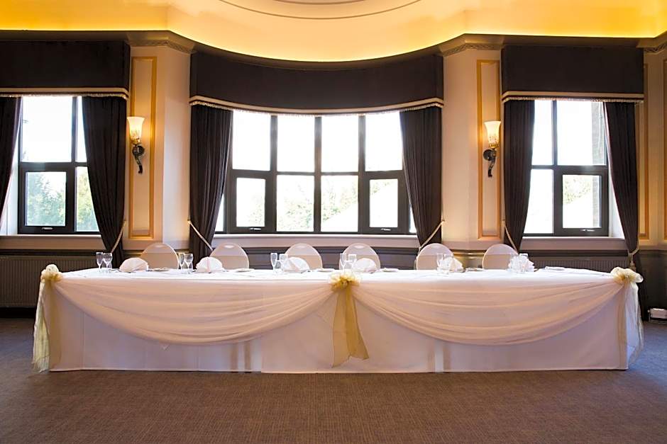 Hogs Back Hotel & Spa