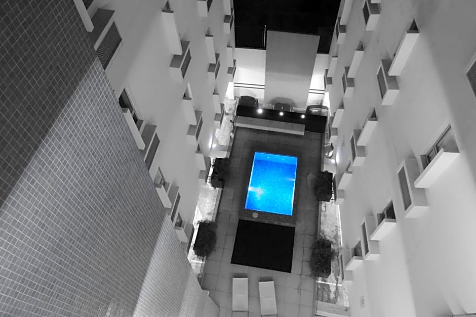 Nu Hotel