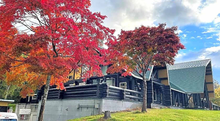 Log Hotel The Maple Lodge