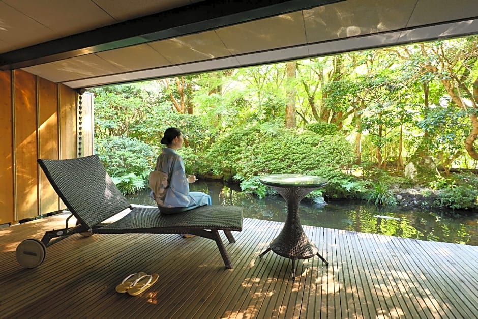 Oku-Yugawara Tsubaki