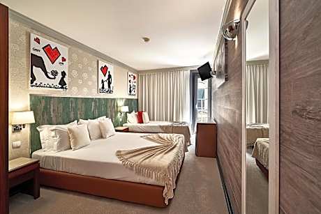 Triple Room