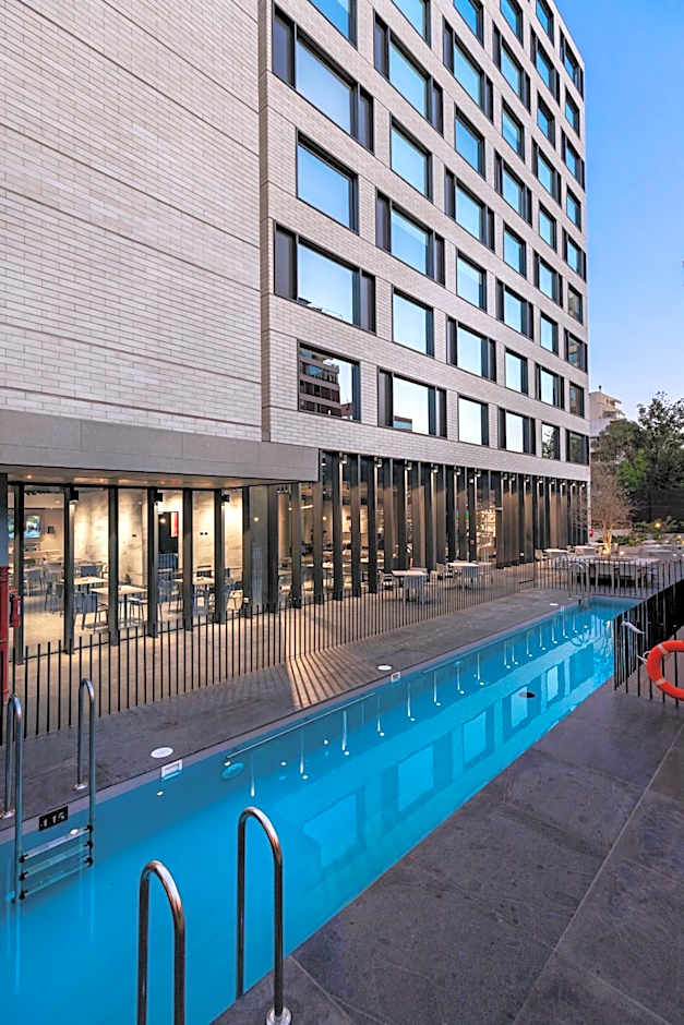 Ola Santiago Providencia, Tapestry Collection by Hilton
