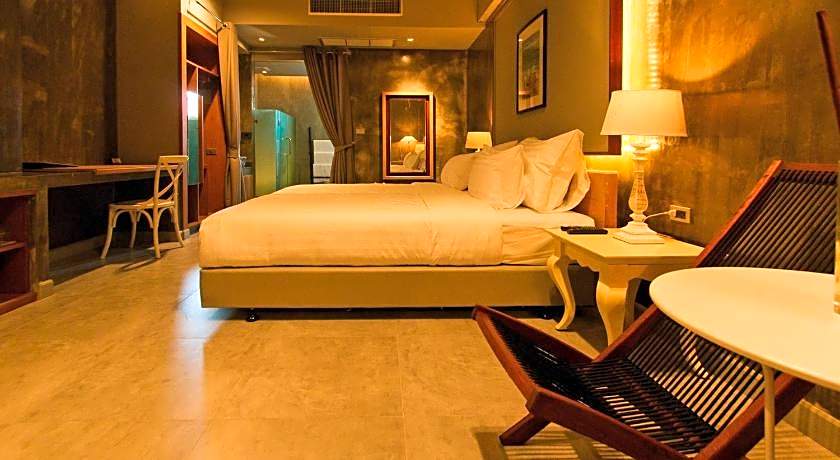 Kroque Boutique and Bistro Hotel