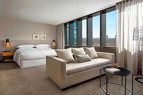 Corner King Studio Suite with Sofa Bed