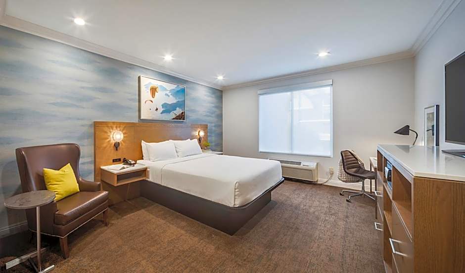 Photo 1 of 6 of 1 King Bed, Accessible