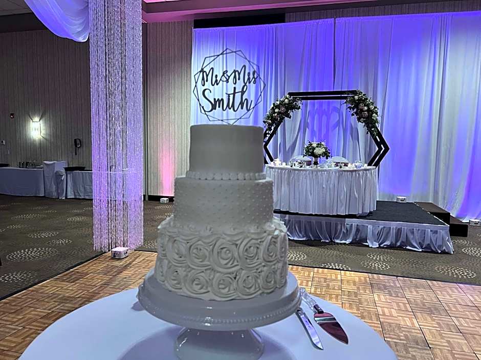 DoubleTree By Hilton Hotel Bloomington