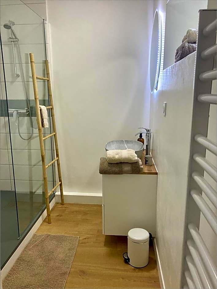 Les chambres d'Omaha Beach Etablissement avec deux chambres d'hôtes, petit-déjeuner compris fait-maison et produits locaux