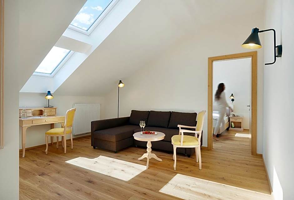 Historic Hotel Bircher B&B Apartments near Sterzing