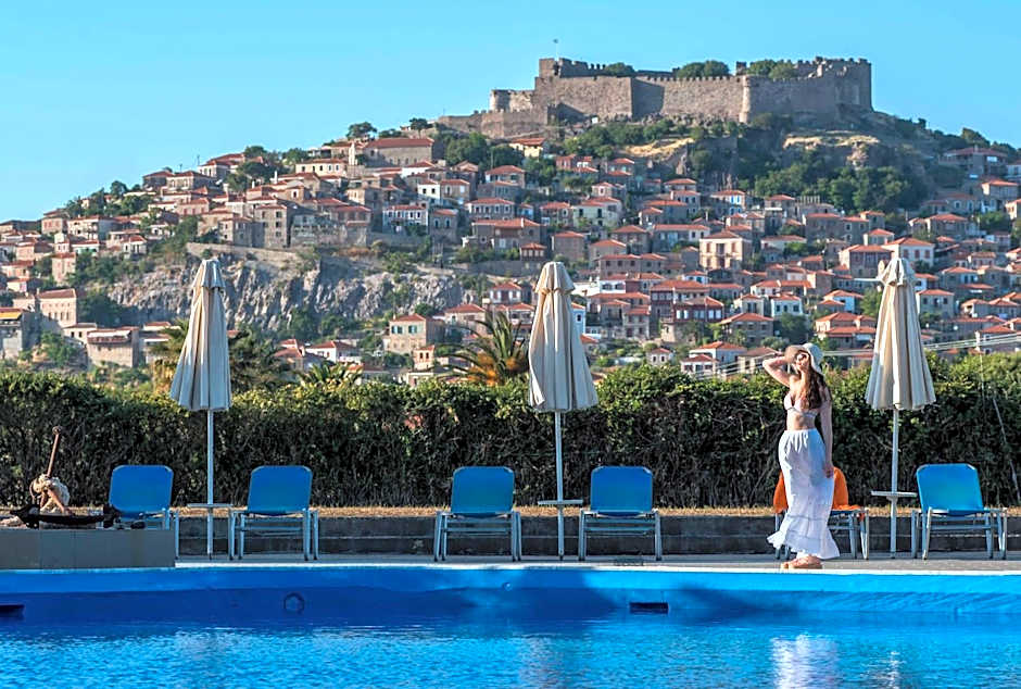 Delfinia Hotel & Bungalows