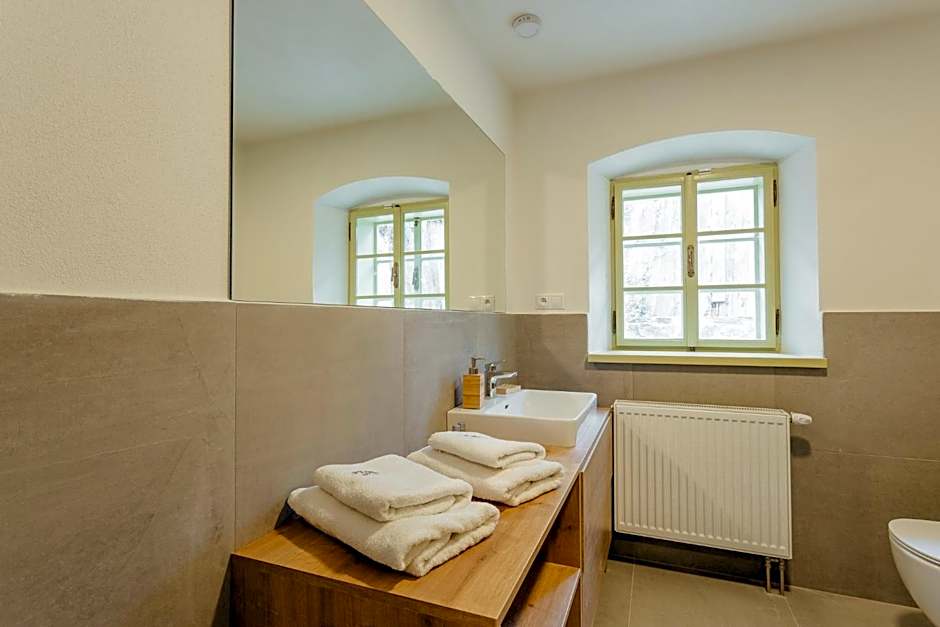 Resla Residence I, II, & Wellness