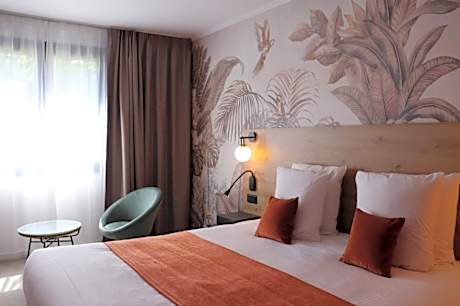 Deluxe Room with Spa Access