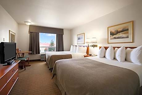 Queen Room with Two Queen Beds - Non-Smoking