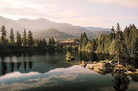 Nita Lake Lodge
