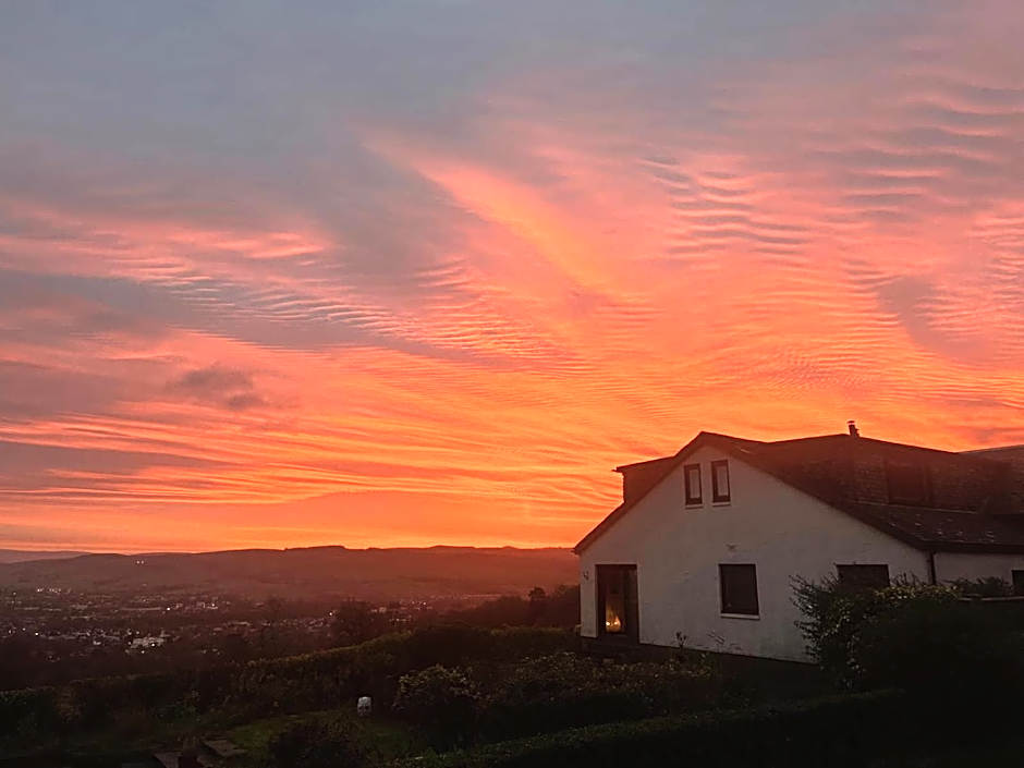 Stoneymollan over Loch Lomond