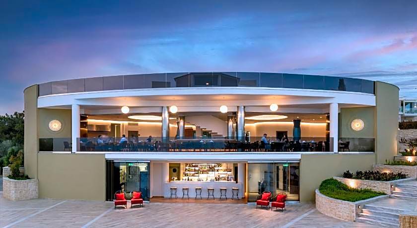 Alexandra Elegance Bridging Generations