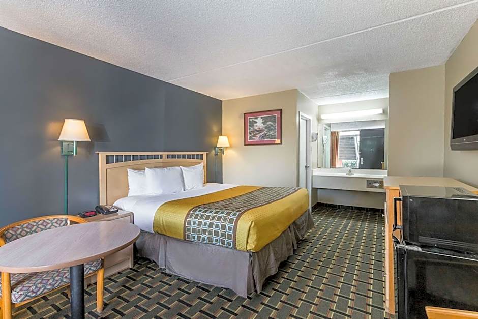 Travelodge by Wyndham Savannah Area/Richmond Hill