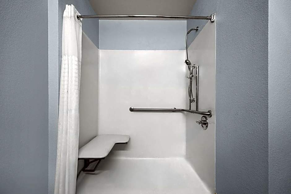 Baymont Inn & Suites by Wyndham Morrow/Atlanta I-75 South