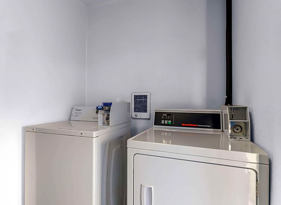 Studio 6 Flagstaff AZ