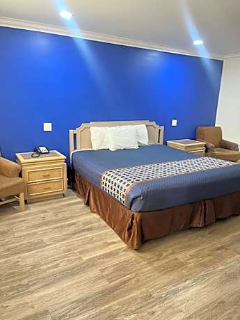 King Room- Non-Smoking