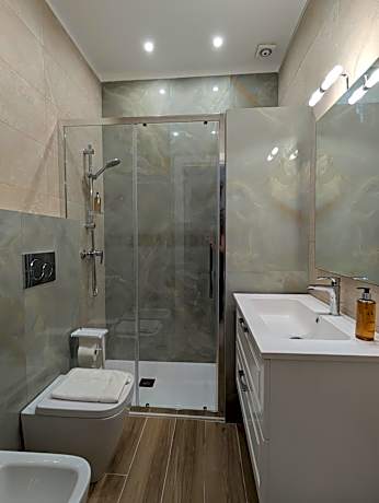 Double or Twin Room with Bathroom